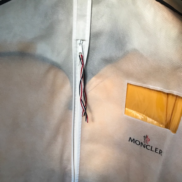 Moncler GRENOBLE Lamb Fur Collar Puffer Jacket